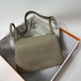 Hermès Импортная сумка из кожи телячьей кожи серебристыми застежк