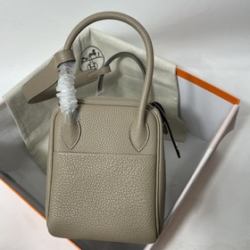 Hermès Импортная сумка из кожи телячьей кожи серебристыми застежк