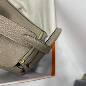 Hermès Импортная сумка из кожи телячьей кожи серебристыми застежк
