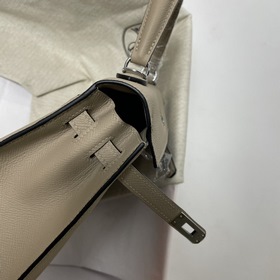 Сумка Hermes KL из кожи Epsom, серый, серебряными застежками Ручн