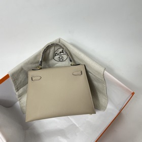 Сумка Hermes KL из кожи Epsom, серый, серебряными застежками Ручн
