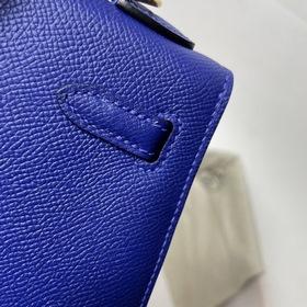 Сумка Hermes KL из кожи Epsom, электрически-синяя с золотыми сере