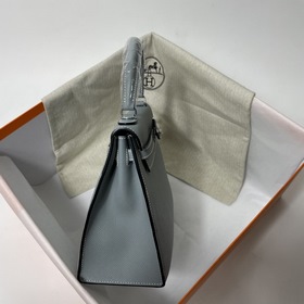 Сумка Hermes KL из кожи Epsom, льняной синий с золотыми серебряны