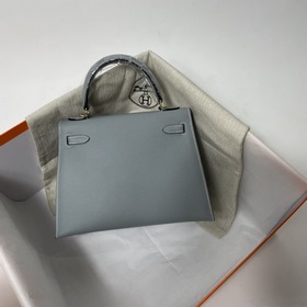 Сумка Hermes KL из кожи Epsom, льняного цвета с золотыми серебрян