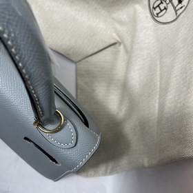 Сумка Hermes KL из кожи Epsom, льняного цвета с золотыми серебрян
