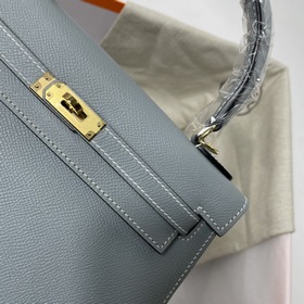 Сумка Hermes KL из кожи Epsom, льняного цвета с золотыми серебрян