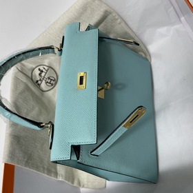 Hermès KL сумка из кожи Epsom, макаронного цвета с золотыми сереб