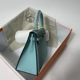 Hermès KL сумка из кожи Epsom, макаронного цвета с золотыми сереб