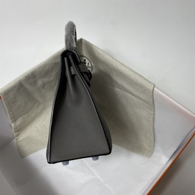 Сумка Hermes KL из кожи Epsom серебристо-золотыми застежками Ручн