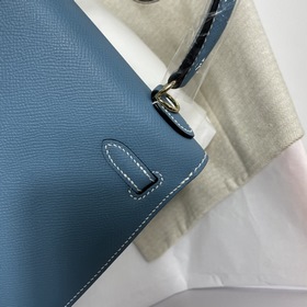 Hermès KL сумка из кожи Epsom, джинсовый синий с золотыми серебря