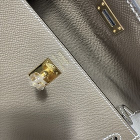 Hermès KL сумка из кожи Epsom, слоновая кость серебряной пряжкой 