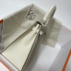 Сумка Hermes KL из кожи Epsom, цвет молочного коктейля серебряной