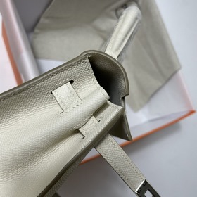 Сумка Hermes KL из кожи Epsom, цвет молочного коктейля серебряной