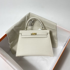 Сумка Hermes KL из кожи Epsom, цвет молочного коктейля серебряной