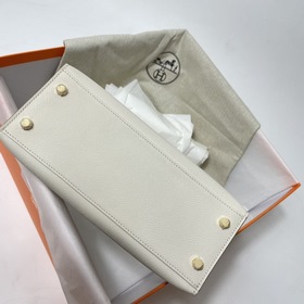 Сумка Hermes KL из кожи Epsom, цвет молочного коктейля серебряной
