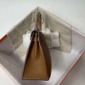 Сумка Hermes KL из кожи Epsom с золотисто-коричневой пряжкой Ручн