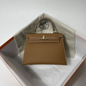 Сумка Hermes KL из кожи Epsom с золотисто-коричневой пряжкой Ручн