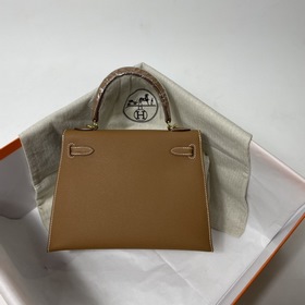 Сумка Hermes KL из кожи Epsom с золотисто-коричневой пряжкой Ручн
