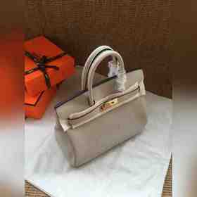 Hermès Platinum 25, 30 сумка с ручкой, жемчужно-серая с золотыми