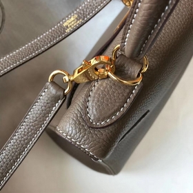 Hermès Kelly 25, 28 сумка через плечо, сумка-рюшка, слоновая кост