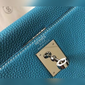 Hermès Kelly 25, 28 сумка через плечо, средняя, синяя с золотыми 
