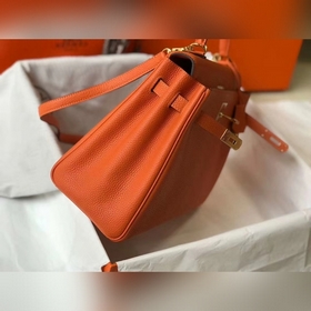 Hermès Kelly 25, 28 сумка через плечо, оранжевая с золотыми сереб
