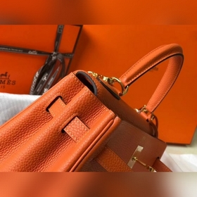 Hermès Kelly 25, 28 сумка через плечо, оранжевая с золотыми сереб