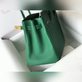Hermès Шелковисто-зеленая сумка Togo из искусственной кожи кроко