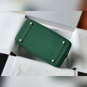 Hermès Шелковисто-зеленая сумка Togo из искусственной кожи кроко