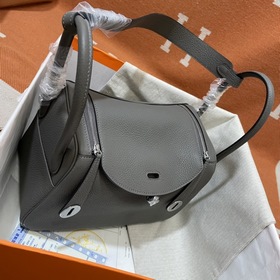 Сумка Hermes Lindy, импортная кожа TC, серебристо-золотая застежк