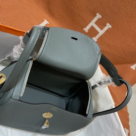 Сумка Hermes Lindy, импортная кожа TC, миндально-зеленая с золоты
