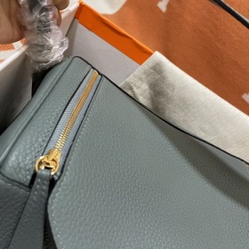 Сумка Hermes Lindy, импортная кожа TC, миндально-зеленая с золоты