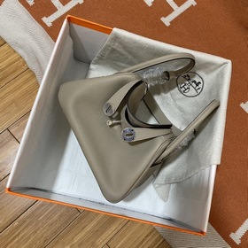 Сумка Hermes Lindy, импортная кожа TC, серо-золотая застежка. Сде