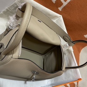 Сумка Hermes Lindy, импортная кожа TC, серо-золотая застежка. Сде