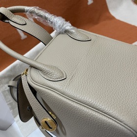 Сумка Hermes Lindy, импортная кожа TC, серо-золотая застежка. Сде