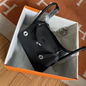 Сумка Hermes Lindy, импортная кожа TC, черная с золотыми серебрян