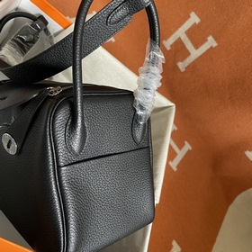 Сумка Hermes Lindy, импортная кожа TC, черная с золотыми серебрян