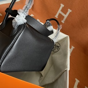 Сумка Hermes Lindy, импортная кожа TC, черная с золотыми серебрян