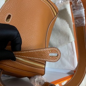 Сумка Hermes Lindy, импортная кожа TC, золотисто-коричневая с зол