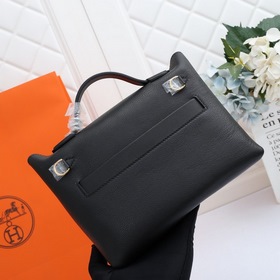 Hermès mini2424 сумка через плечо Сумка mini2424 имеет шесть спос