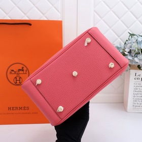 Hermès полуручной работы сумка Lindy из импортной кожи TC с крупн