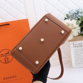 Hermès полуручной работы сумка Lindy из импортной кожи TC с крупн