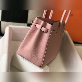 Сумка Hermes Birkin розового цвета с золотыми серебряными застежк