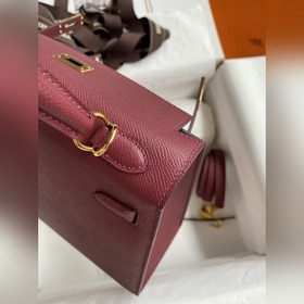 Сумка Hermès Kelly из кожи Epsom с прошитыми восковыми нитками, б