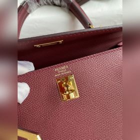 Сумка Hermès Kelly из кожи Epsom с прошитыми восковыми нитками, б