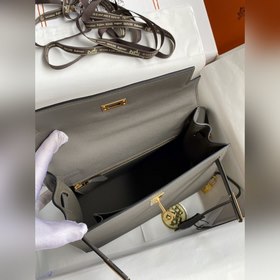 Сумка Hermes Kelly из кожи Epsom с прошитыми восковыми нитками се