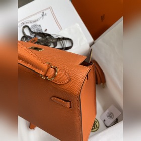 Сумка Hermes Kelly из кожи Epsom с прошитыми восковыми нитками, о