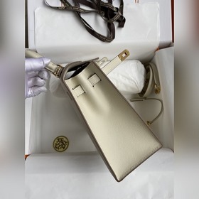 Сумка Hermes Kelly из кожи Epsom с прошитыми восковыми нитками зо