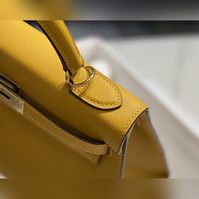 Сумка Hermès Kelly из кожи Epsom с прошитыми восковыми швами золо