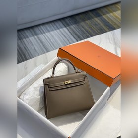 Сумка Hermès Kelly из кожи Epsom с прошитыми восковыми швами золо